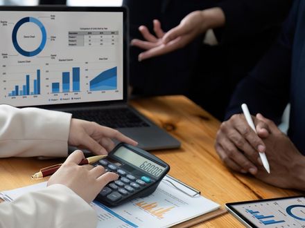 (Junior) financial controller