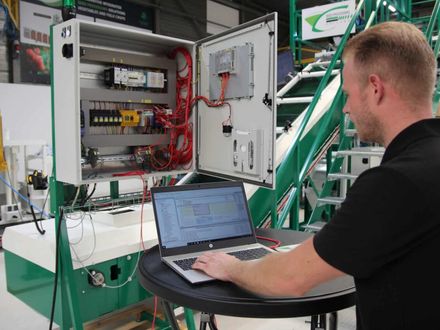 Field Service Engineer
