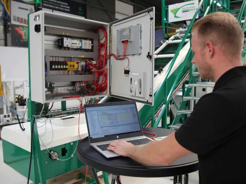 Field Service Engineer